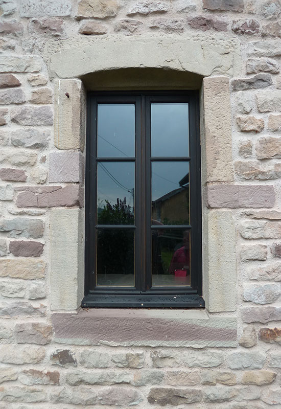 barbaux batiment renovation ouverture encadrement