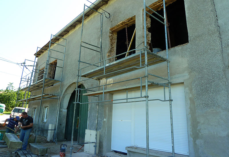 barbaux batiment renovation ouverture encadrement