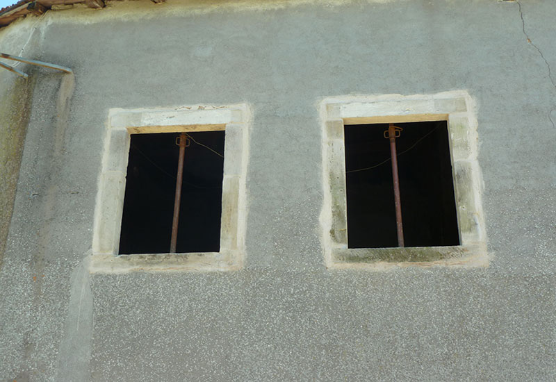 barbaux batiment renovation ouverture encadrement